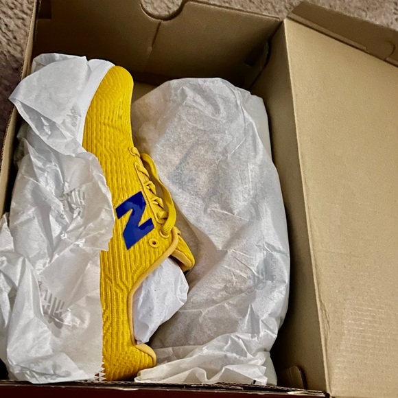 🔥Sigma Gamma Rho Sorority Inc. New Balance tennis shoes/ sneakers size 10.5 💙💛🐩 - Picture 2 of 4